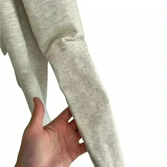 T.La Women’s XS Cream Gray Sweatshirt Longer Back Crew Neck - Picture 6 of 10